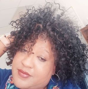 Meet your Posher, Deborah